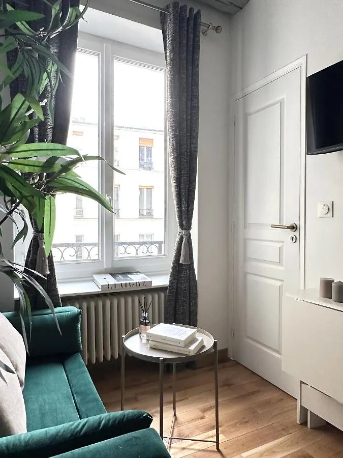 1587 - Cozy Apartment In Paris